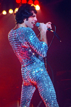 soundsof71:  Queen: Freddie Mercury, God
