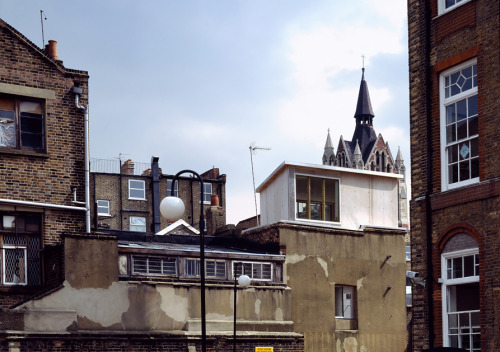 955. Adam Caruso & Peter St John /// Studio House /// Highbury, London, UK /// 1993-94