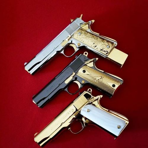 weaponslover: Nickel & gold colt government 38 super / Black nickel & gold colt combat comma