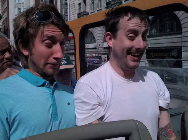 kbghoul:  THIS PICTURE OF GAVIN AND GEOFF IS FUCKING KILLING ME 