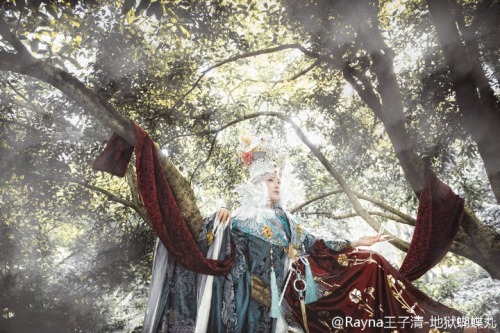 cosplaychina:#幻城#渊祭·莲姬：@Rayna王子清-地狱蝴蝶丸【一切星宿皆由我创造，世间所有恩怨纠葛都是我手下的游戏。】Character：@耀客传媒 Photo