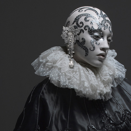 yorodu-maggot:  Majo Fruithof Collection Shot by Patrizio Di Renzo