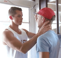 gay-teen-postsx:  kiss me you fool