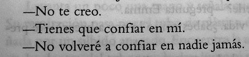 U G L Y Q U E E N.