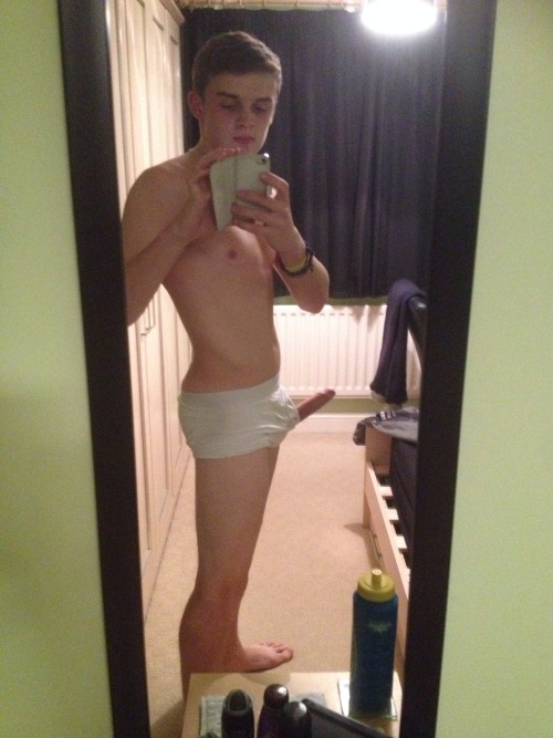 scallylads: mybritsinboxers: bit more fun with luke from london  Horny sod