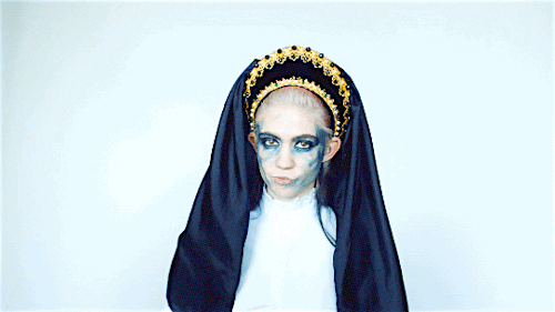 ipodmini:  Grimes for FADER