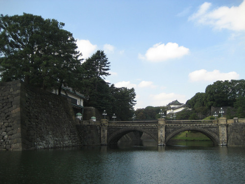 IMG_8358 on Flickr. Seimon Ishibashi (the main bridge to the Imperial Palace), Tokyo Japan