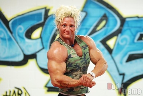 scitechfitness:  heartmuscle:  Nina Loebardt   Yes.