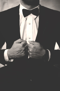 modernambition:  Suit &amp; Tie | MDRNA | Instagram