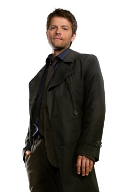 sassyhiddles: thestrawberryblondegirl:  wholock-in-the-impala:  hot men in sexy coats  Why did Tom Hiddleston and Misha exchange coats?  because they had sex 