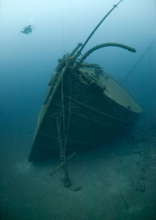 lobotomyp0p:  Images courtesy of Thunder Bay 2010 Expedition, NOAA-OER. Shipwrecks in the Great Lakes The names of the vessels have been provided in the captions. All images (and more!!) available at the source.