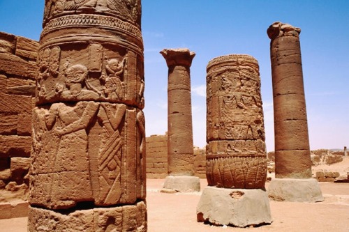 allsudaneverything: Beautiful hieroglyphic carvings in North Khartoum, Sudan. 