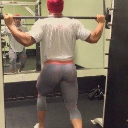 spandextights:  That Ass!