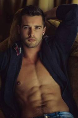 amanthing:  Visit amanthing Hunk Edition Blog With 9 Different Categories of HOT MEN to Choose From 
