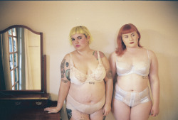 laurencrowphoto:  kate ( lavie-enrouge) and me, july 2014 brisbane, australia Website // Tumblr // Flickr