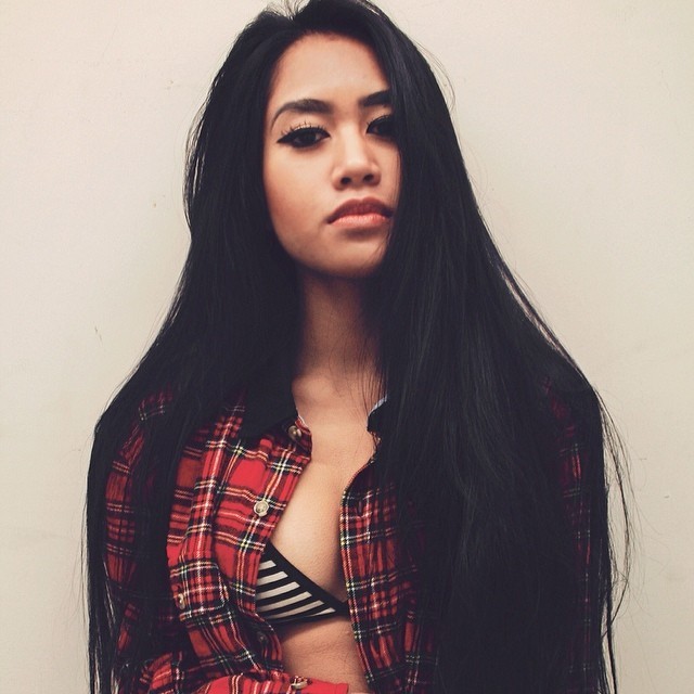 goldenxpvssy:  Charlé