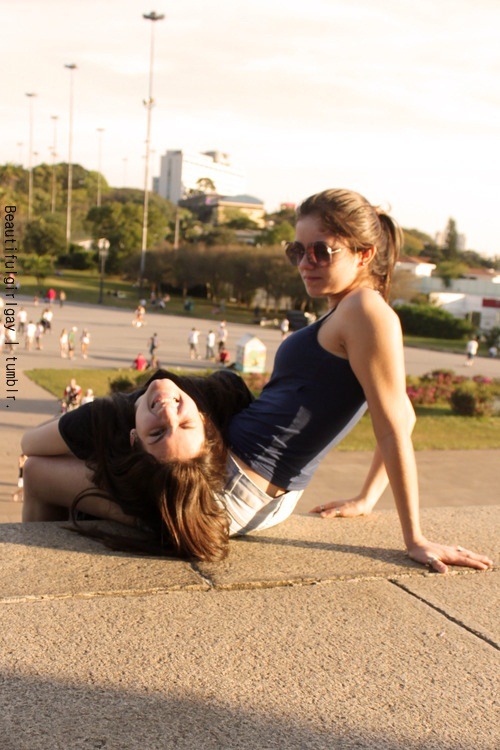  Quando eu te beijei pela primeira vez, eu tinha certeza que eu queria passar o resto da minha vida beijando sua boca. Quando eu te abracei pela primeira vez, eu tinha certeza que queria sempre aquele abraço. Quando eu escultei “ eu te amo”