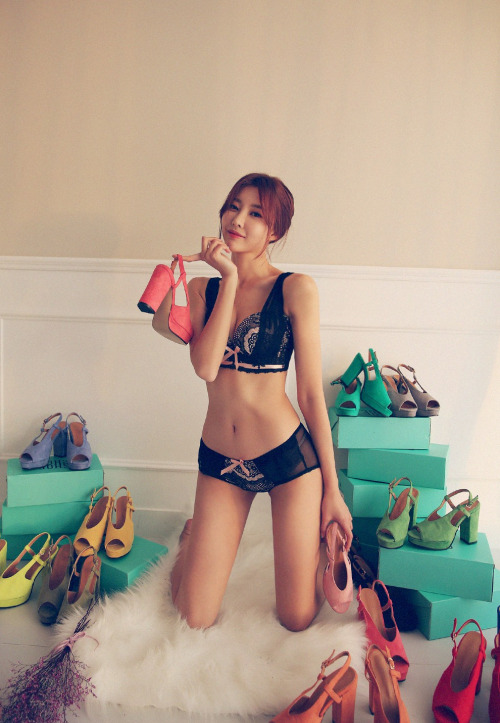 korean-dreams-girls:  Ji Na - January 28, adult photos