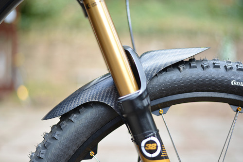 pirobikes: (Rock Guardz Carbon Mud Guards | Dirtから)