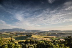 gravitationalbeauty:  Tuscan Landscape by