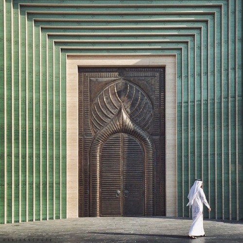 vacilandoelmundo:Norwegian photographer Marianne Hope captures Doha’s geometric patterns in beautifu