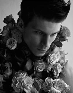 romanticnaturalism-deactivated2:  Steve DF photographed by Yannis Bourlias for L’Officiel Hommes Germany 