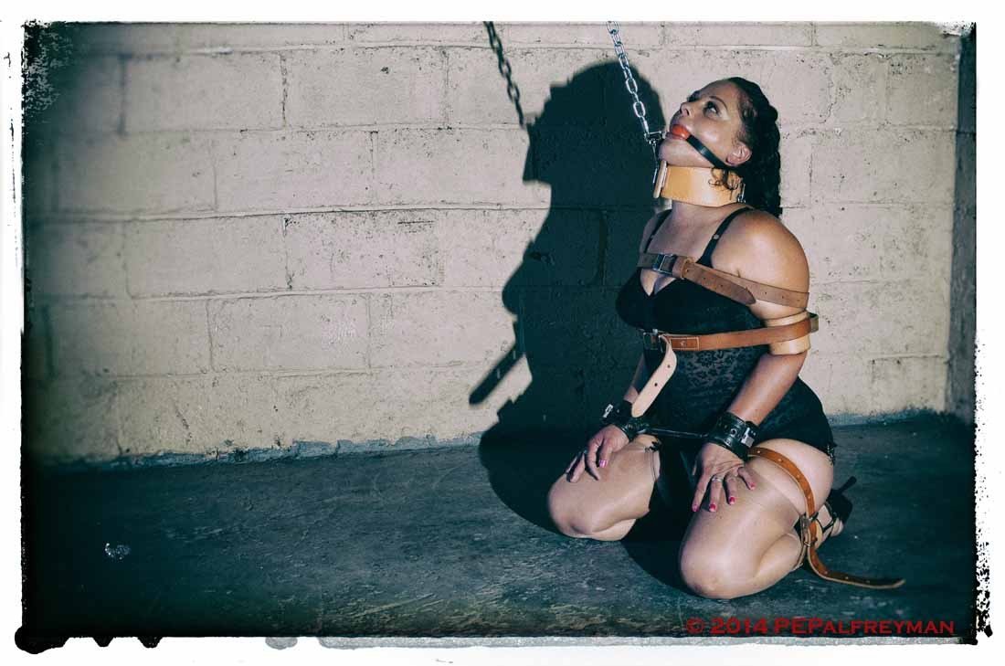 pepalfreyman:  Bella’s first bondage photo shoot, and I got to do it!  And I DO