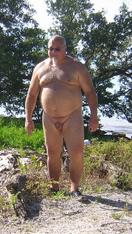 erasnude:  Chubby freedom
