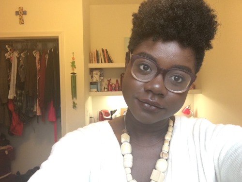 youngblackandvegan: recoveringpillowqueen: I’m sorry but I honestly feel like my hair and makeup l