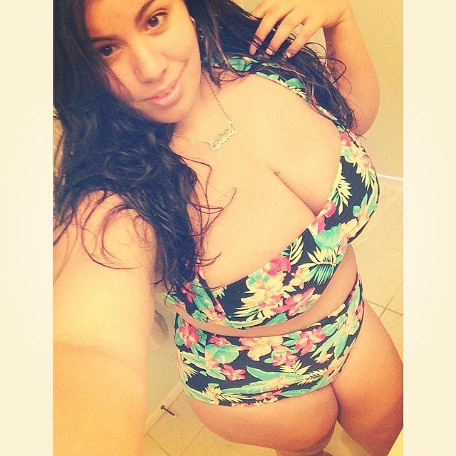 mythickisbeautiful:  thundah-nips:  🙈👙 (Sat &amp; debated for 10 minutes