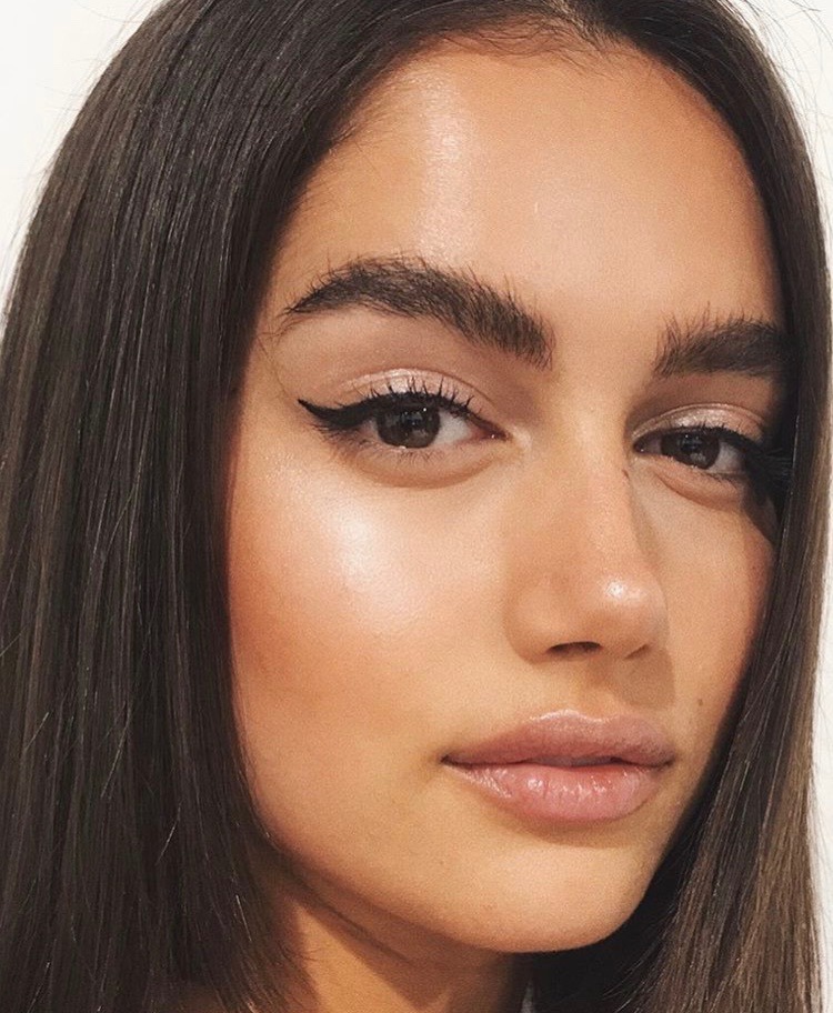 givemelovelikeneverbeforx:  maia