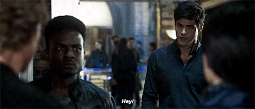 daddariodaily: Alec Lightwood standing up for his family in 3.06