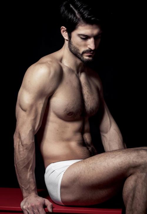 dallasguy75204:  hotmales-n-stuff:  follow Hot Males ‘n Stuff and my more work safe blog Tissy’s Stuff  1,000’s of pics from a DallasTXGuy: dallasguy75204.tumblr.com