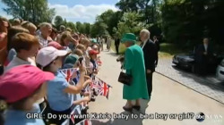 twinkletwinkleyoulittlefuck:  Queen Elizabeth: