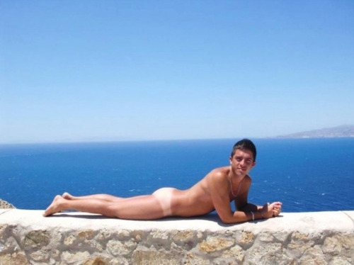 stratisxx:Hot nudists tanning on the Greek islands…if I came across either of these