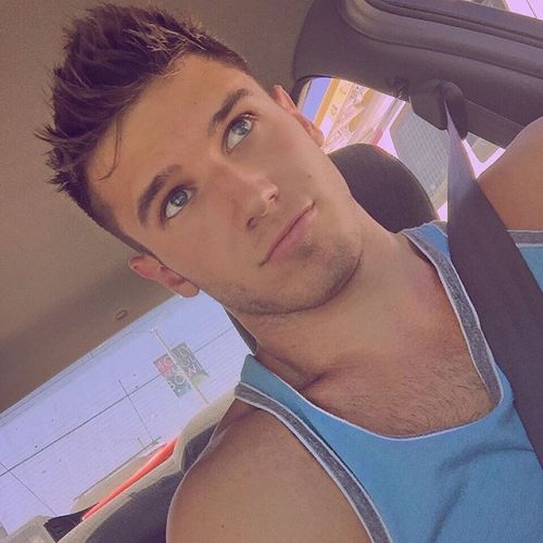 samcush:  I’m on Tumblr… pretending to know what I’m doing!  #new