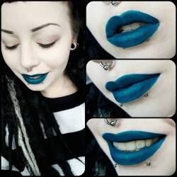 louiselafantasma:  #peacock is such a gorgeous colour! @limecrimemakeup #velvetine #fotd #makeup #gothgoth