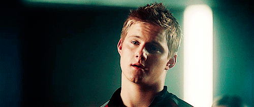 18 The Hunger Games Gifs - Gif Abyss