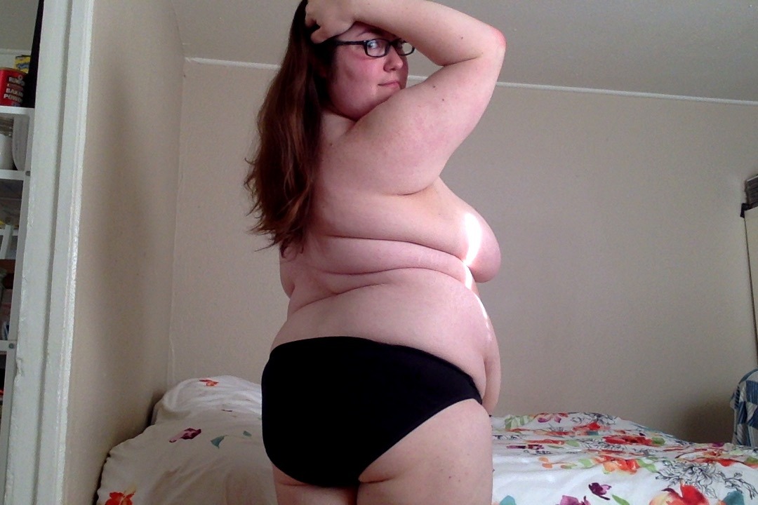 thegoodhausfrau:  Just another Monday afternoon.