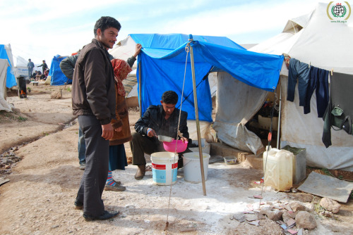 crisisgroup:Syrian Refugees Give Up Hope of Returning Home | Ayla Albayrak and Joe ParkinsonIn the m