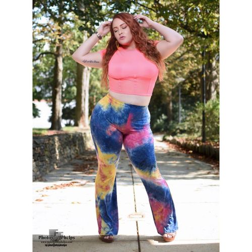 Spring time with @therealmissred  enjoy the natural thickness  #redhead #ginger #rapper #femalemc #femalerapper #kake #thyck #imakeprettypeopleprettier  https://www.instagram.com/p/CNS0Rs_gdF9/?igshid=1rjbxgnrutn54