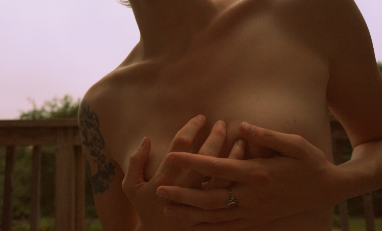 lalalana13:  Happy boobs