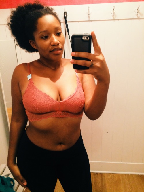 blackandcurvy:  ig: alexisisradical   tumblr: claimedexistence  I like this bralette. She looks cute and so does her bralette