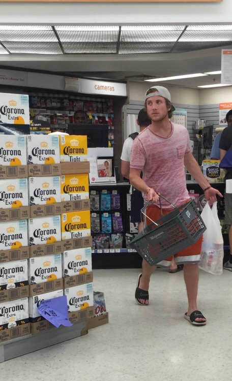 chiguylkv:  chicagofootlover:  chiguylkv:  On my way home from work I stopped at Walgreens and got i