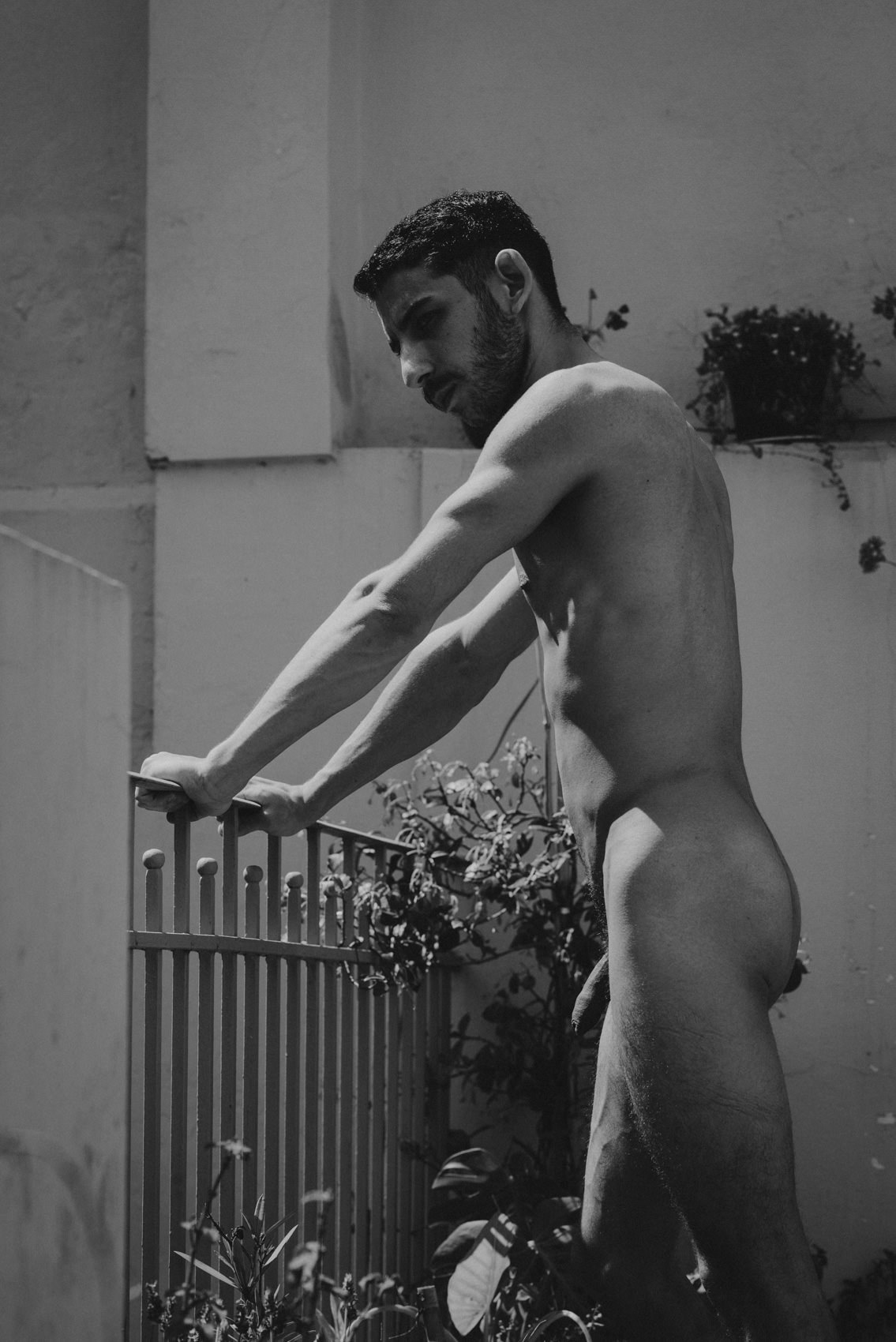papastrato: thisisthemalebodyblog: Ivan por Ariel Jacobsen https://www.instagram.com/papastrato/