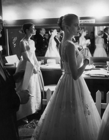 retrogasm:  Presenters Audrey Hepburn and Grace Kelly wait backstage at the RKO Pantages