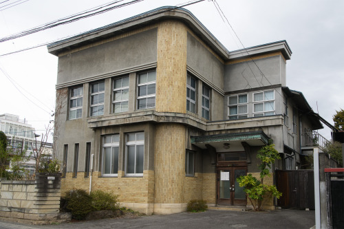  松本市 ディープストリート 発狂的 大馬鹿安の店とは何ぞやNational treasure Matsumoto Castle . 使用機材 Kenko レンズフィルター ブラックミスト No.