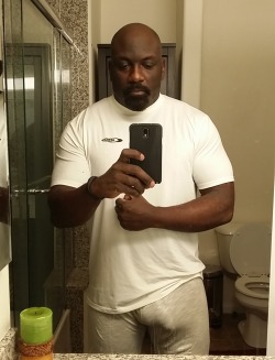 groverpm:  thebigsexyguy:  Trying on old