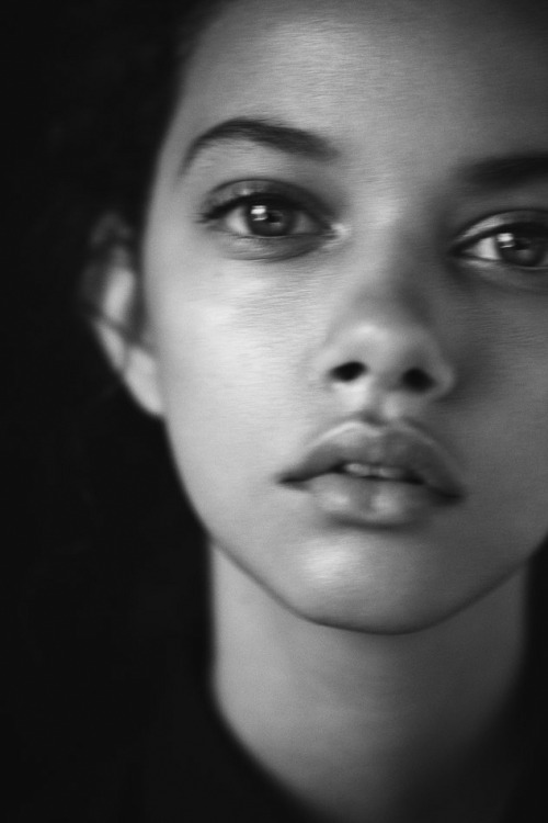 mybeautifulmultitudes:  Marina Nery 