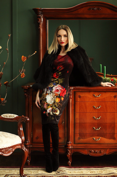 Fashion blogger Sylvia Postolatieva wearing Casadei boots and an Iiana dressSource: postolatieva - c